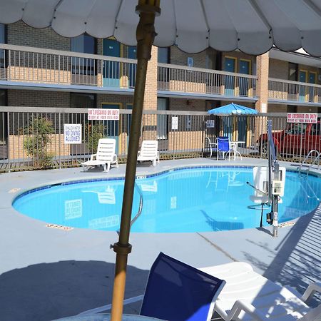 Days Inn By Wyndham Easley West Of Greenville/Clemson Area Exterior foto