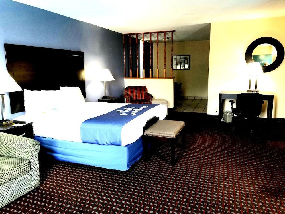 Days Inn By Wyndham Easley West Of Greenville/Clemson Area Exterior foto