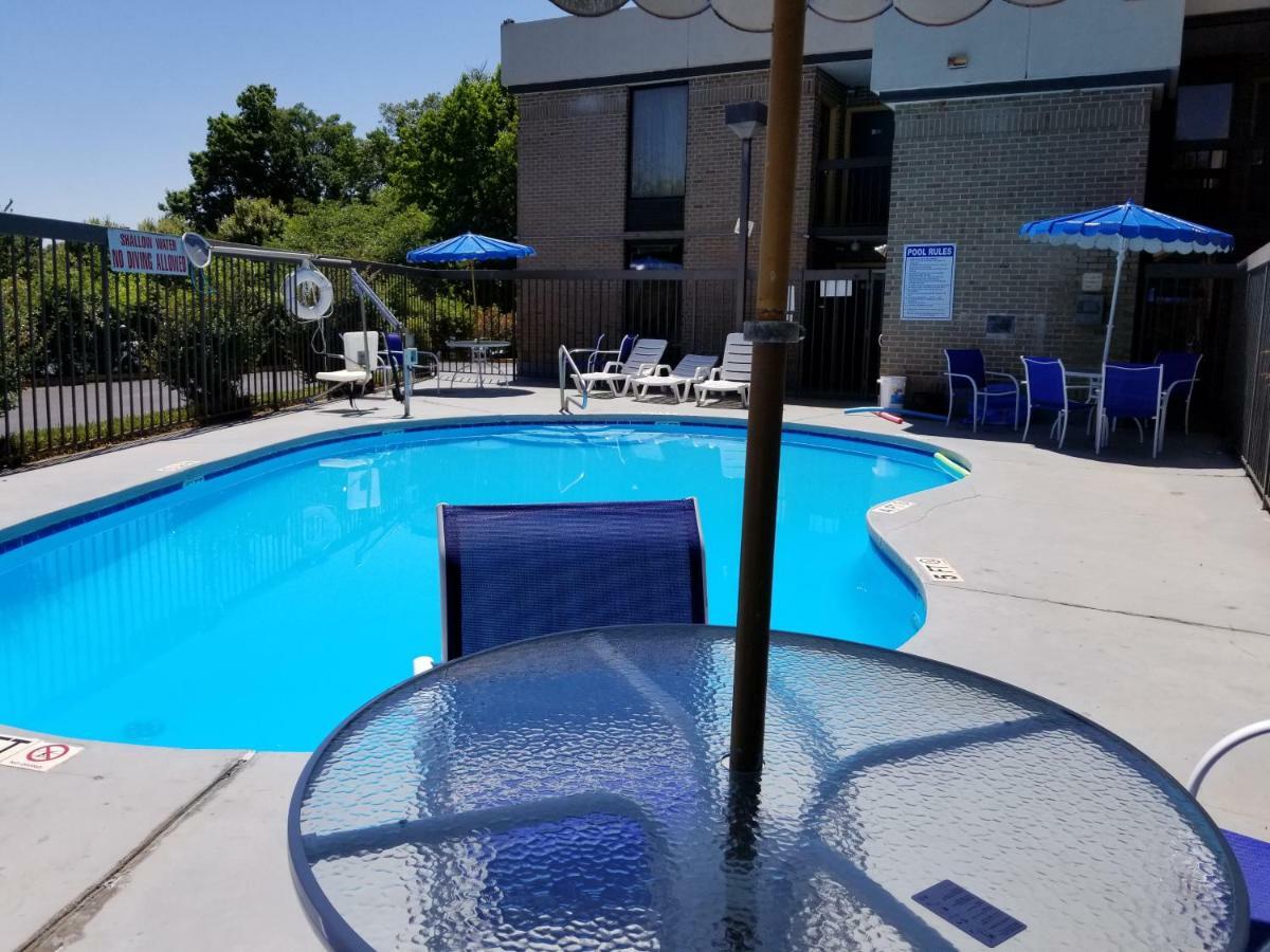 Days Inn By Wyndham Easley West Of Greenville/Clemson Area Exterior foto